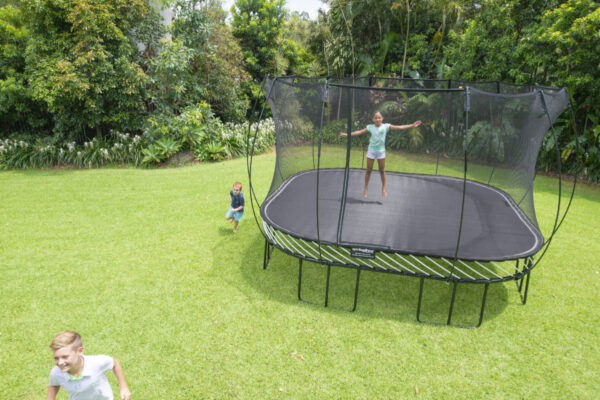 Springfree 13' x 13' Jumbo Square Smart Trampoline