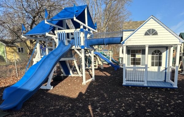 Freehold Vinyl Cottage Combo Unit