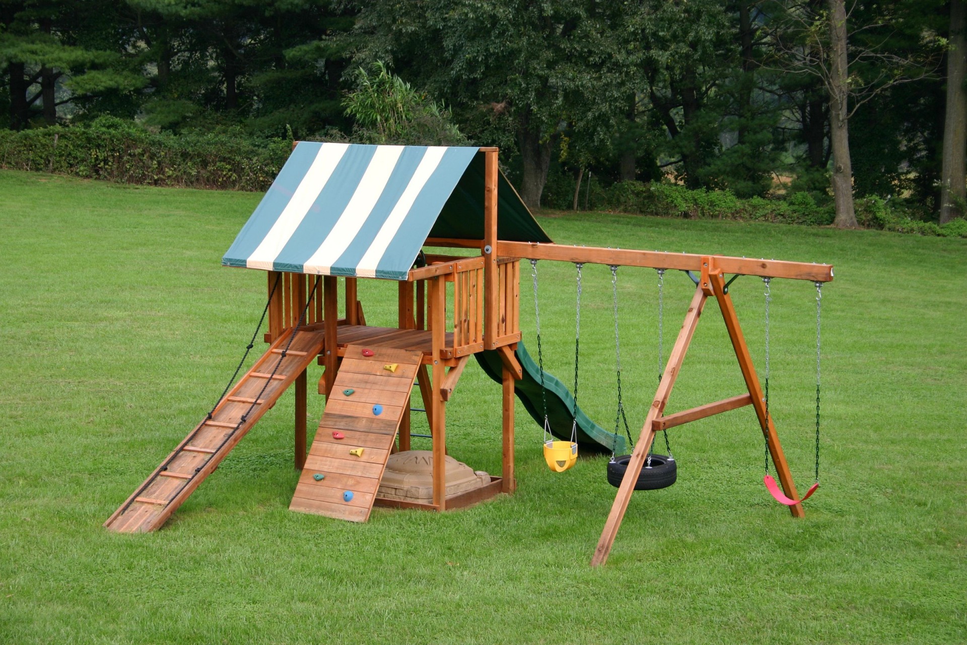 Perfect Backyard Swing Set in Flemington