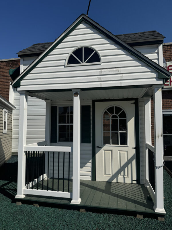 Upper Saddle 8x8 Playhouse