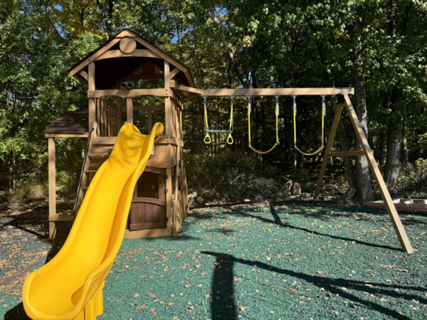 Upper Saddle Oly. Outlook XL Playhouse